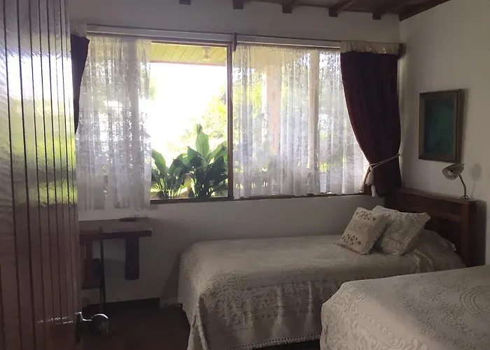 Chalet Nicholas Bed & Breakfast *