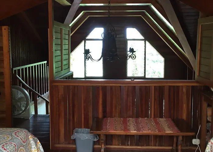 Chalet Nicholas Bed & Breakfast